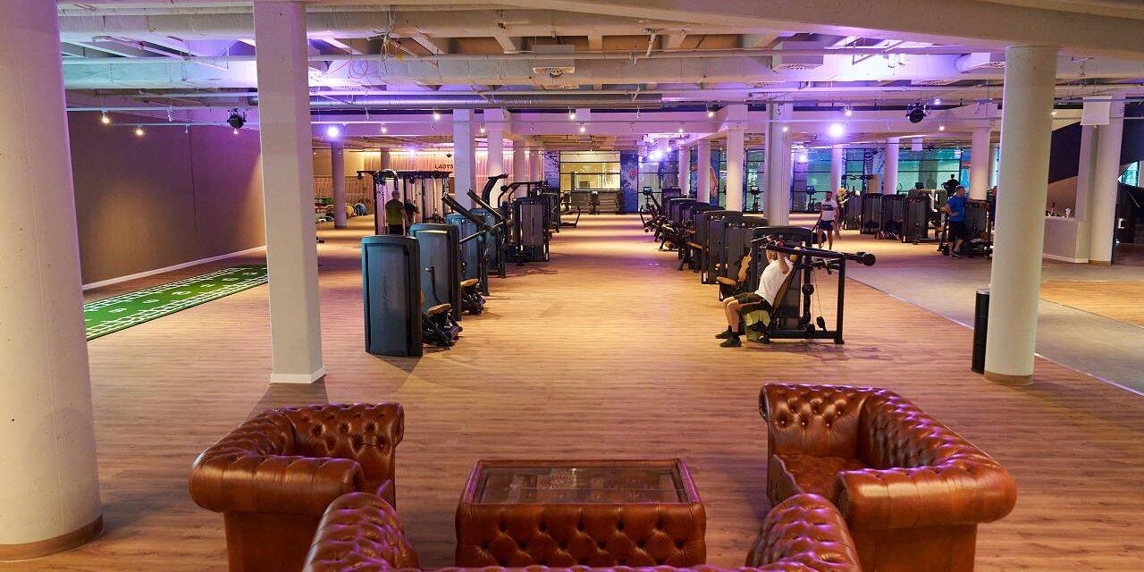 230221_SCE_wandsbek_01 751_look_mid_(1280_x_1024)