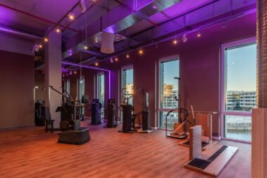 SportsClub Hamburg Hafencity: Licht und Sound von Aschenbach TechnikDesign