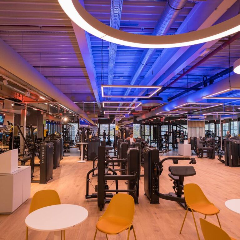 CK Fitness Esch | Karee, Ringleuchten und Effektlicht